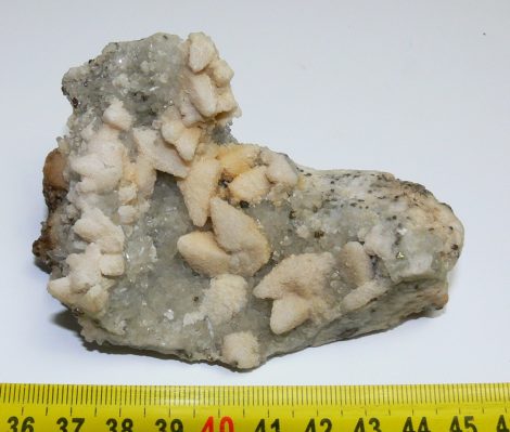 kalcite kvarc kalkopirite from Déva