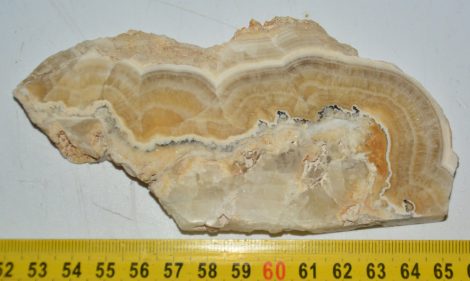  Polished calcite from Budaörs