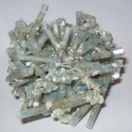 Akvamarin drágakő kristálycsoport