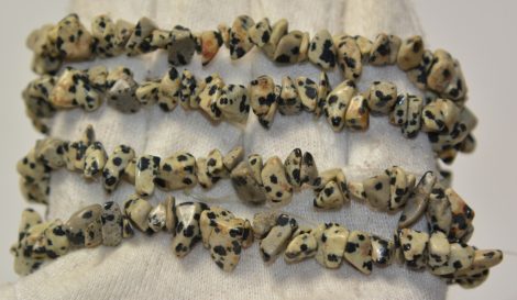 Dalmata jáspis szemcse köves splitter füzér (85 - 90 cm)